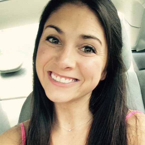 Meet your Posher, Jessica - Picture 1 of 1